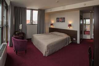 Отель Old Mill Hotel Клайпеда Двухместный номер с 1 кроватью или 2 отдельными кроватями-3